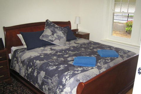 MacDonnell House Naracoorte - Kalgoorlie Accommodation 6