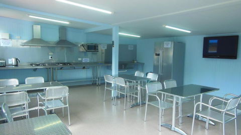 BIG4 Waters Edge Holiday Park - Kalgoorlie Accommodation 6