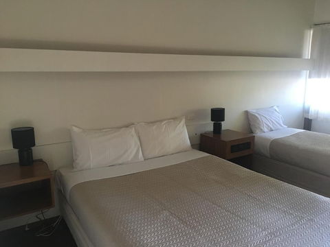 Tudor House Motel - Kalgoorlie Accommodation 6