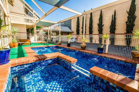 MAS Country Riverboat Lodge Motor Inn - Kalgoorlie Accommodation 2