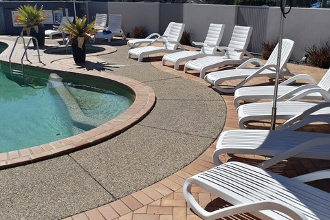 Pandanus Coolum Beach - Kalgoorlie Accommodation 2
