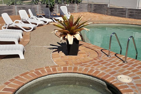 Pandanus Coolum Beach - Kalgoorlie Accommodation 1