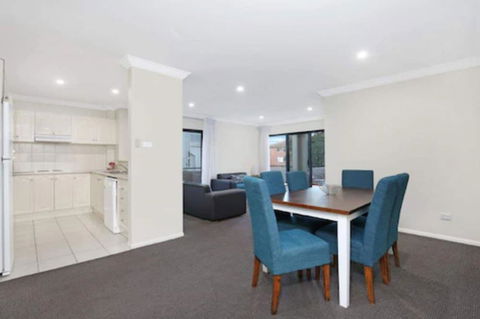 Wollongong Serviced Apartments - Kalgoorlie Accommodation 3