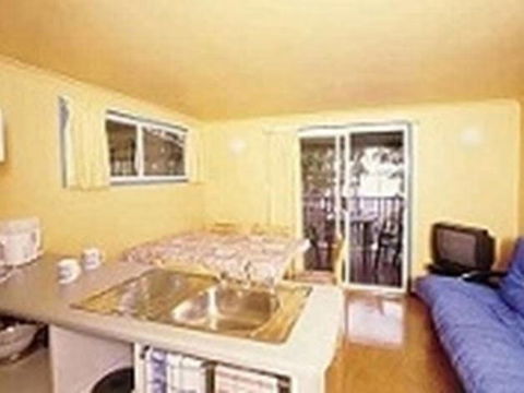 Lake Tinaroo Terraces - Kalgoorlie Accommodation 0