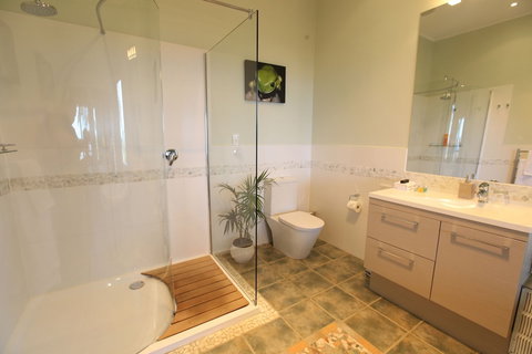 Avocado Sunset B&B - Kalgoorlie Accommodation 6