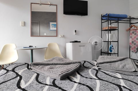 Beachhouse Mollymook - Kalgoorlie Accommodation 4