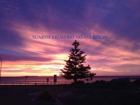 Beachhouse Mollymook - Kalgoorlie Accommodation 3