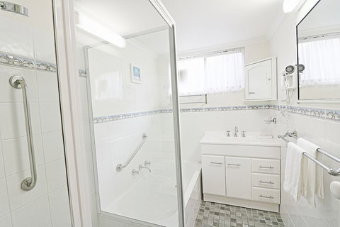 Capri Apartments - Kalgoorlie Accommodation 4