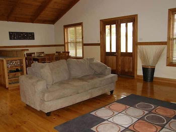 Beachport Retreat Holiday House - Kalgoorlie Accommodation 0