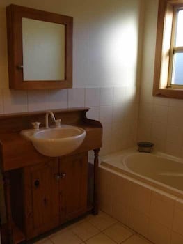 Beachport Retreat Holiday House - Kalgoorlie Accommodation 1