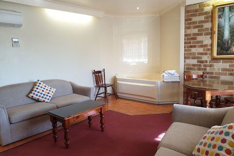 Leagues Motel - Kalgoorlie Accommodation 5