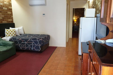 Leagues Motel - Kalgoorlie Accommodation 4