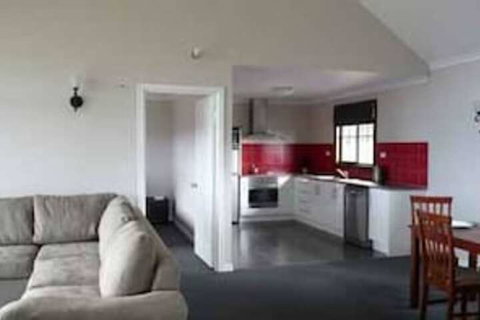 Scarlet Woods Chalets - Kalgoorlie Accommodation 7