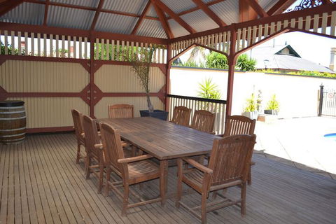 Barossa Valley Apartments - Kalgoorlie Accommodation 4