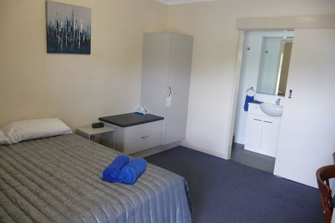 Moura Motel - Kalgoorlie Accommodation 7