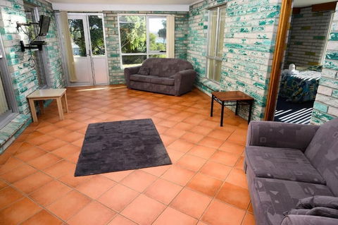 White Sands Estate - Kalgoorlie Accommodation 5