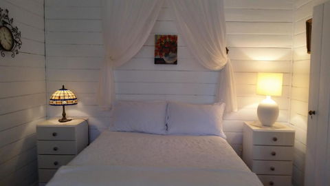C & As Cottage - Kalgoorlie Accommodation 5
