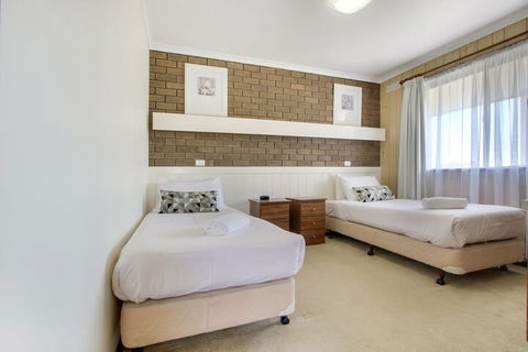 Sandpiper Holiday Apartments - Kalgoorlie Accommodation 3