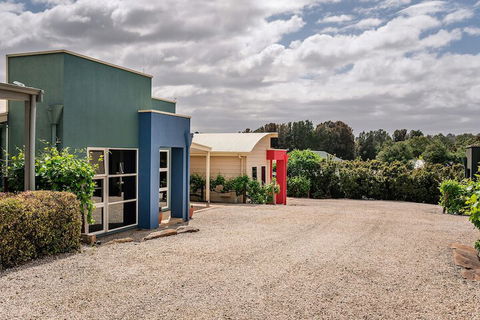 McLaren Vale Studio Apartments - Kalgoorlie Accommodation 2