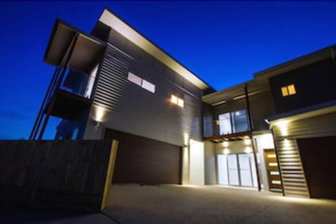 Agnes Sails - Kalgoorlie Accommodation 0