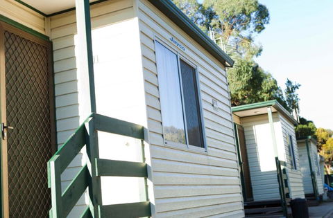 Strayleaves Caravan Park - Kalgoorlie Accommodation 2