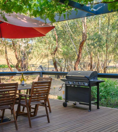 Friends At McLaren Vale - Kalgoorlie Accommodation 2