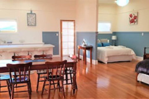 Coppers Hill Private Accommodation - Kalgoorlie Accommodation 0