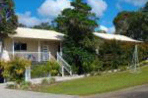Tinaroo Sunset Retreat - Kalgoorlie Accommodation 0