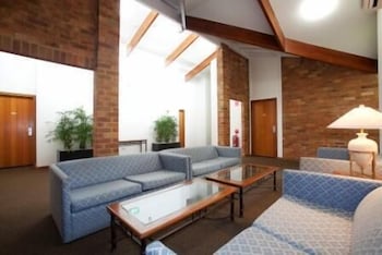 Hunter Valley Hotel Academy - Kalgoorlie Accommodation 1