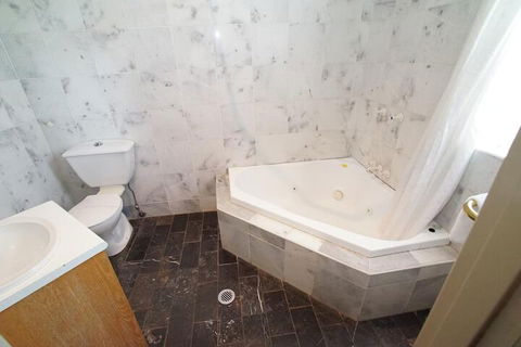 Exies Bagtown - Kalgoorlie Accommodation 3