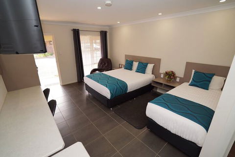 Exies Bagtown - Kalgoorlie Accommodation 4