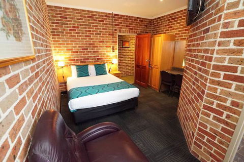Exies Bagtown - Kalgoorlie Accommodation 7
