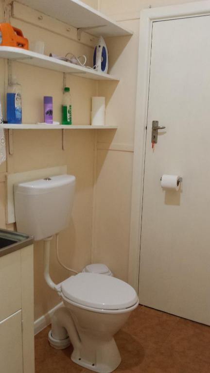 Carisbrook Cottage Queenscliff - Kalgoorlie Accommodation 7