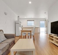 Adelaide Holiday Homes - Kalgoorlie Accommodation