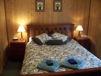 Clare Valley Cabins - Kalgoorlie Accommodation 6