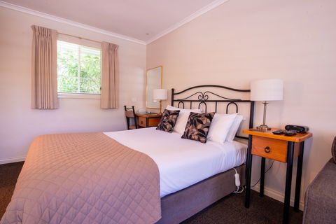 Yarra Gables - Kalgoorlie Accommodation 2