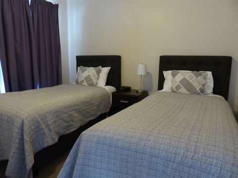 Yarra Gables - Kalgoorlie Accommodation 5