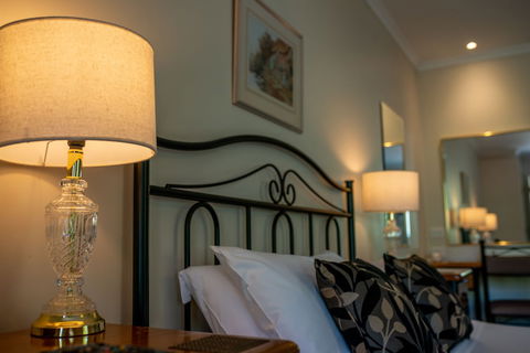 Yarra Gables - Kalgoorlie Accommodation 0
