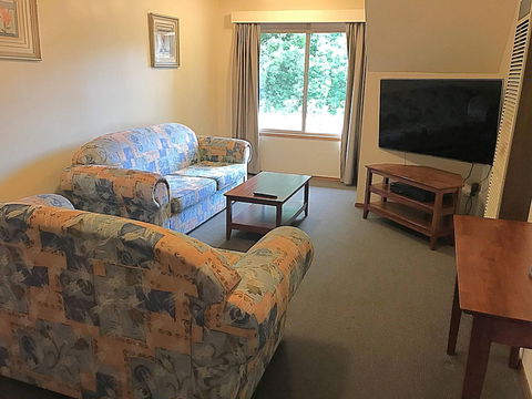 AAt 28 Goldsmith Motel - Kalgoorlie Accommodation 3