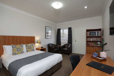 Cadman Motor Inn & Apartments - Kalgoorlie Accommodation 2