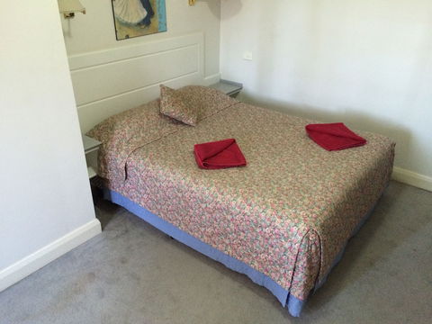 Monarch Motel Hotel - Kalgoorlie Accommodation 1
