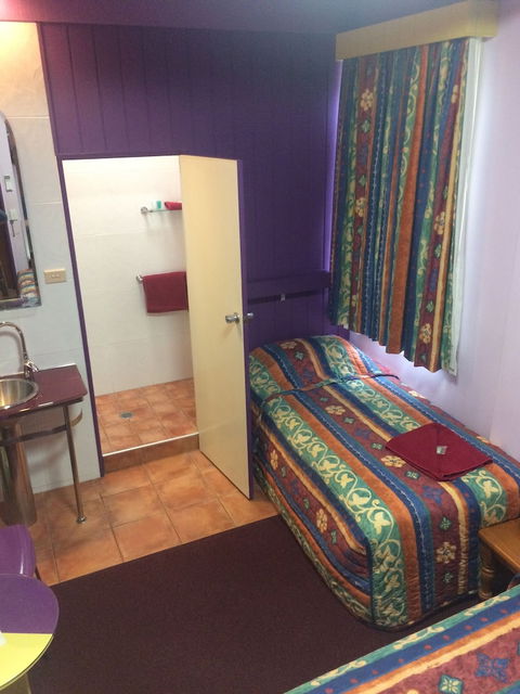 Monarch Motel Hotel - Kalgoorlie Accommodation 5