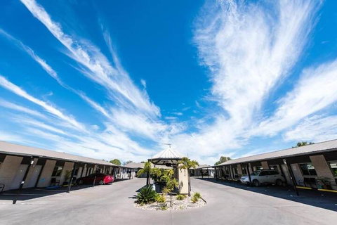 Athena Studio Units - Kalgoorlie Accommodation 4