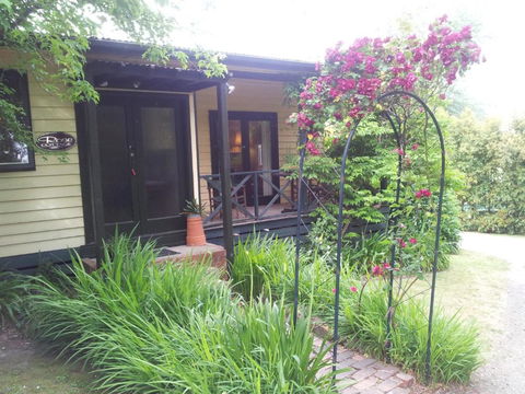 Leafield Cottages - Kalgoorlie Accommodation 2