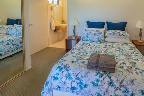 Barrington Riverside Cottages - Kalgoorlie Accommodation 4
