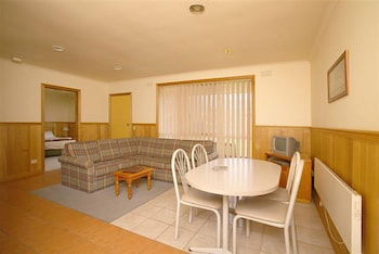 Apollo Bay Backpackers Lodge - Kalgoorlie Accommodation 3
