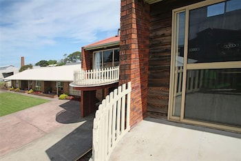 Apollo Bay Backpackers Lodge - Kalgoorlie Accommodation 0
