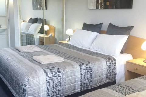 White Manor Motel - Kalgoorlie Accommodation 1