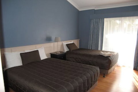 Airlie House Motor Inn - Kalgoorlie Accommodation 0
