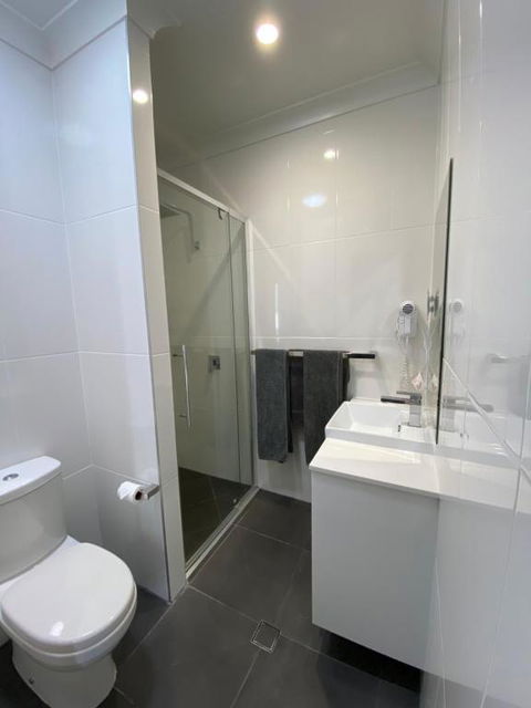 Cooktown Harbour View Luxury Apartments - Kalgoorlie Accommodation 5